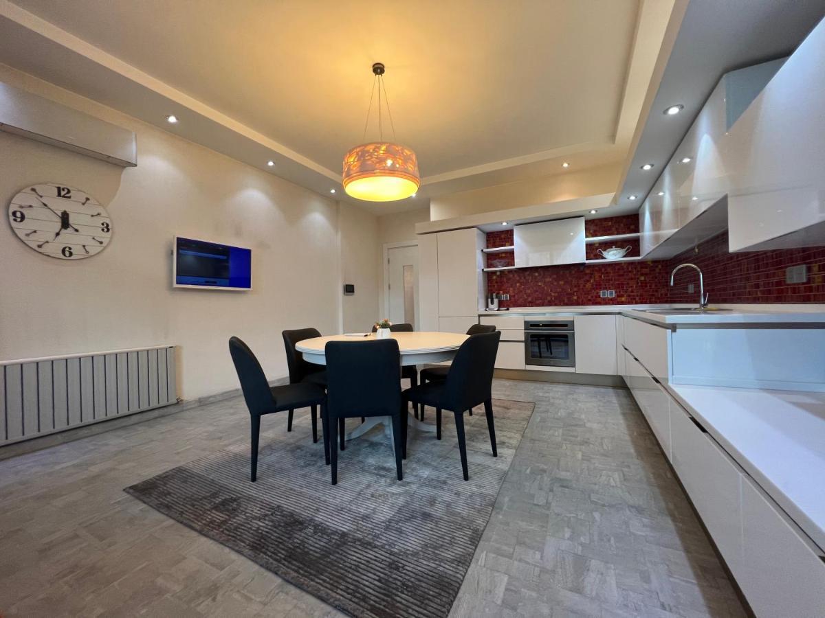 Megafun Luxury Family Apartment باكو المظهر الخارجي الصورة